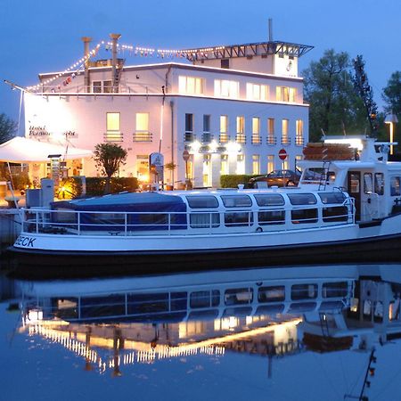 Hafenhotel Pommernyacht Ueckermünde Εξωτερικό φωτογραφία