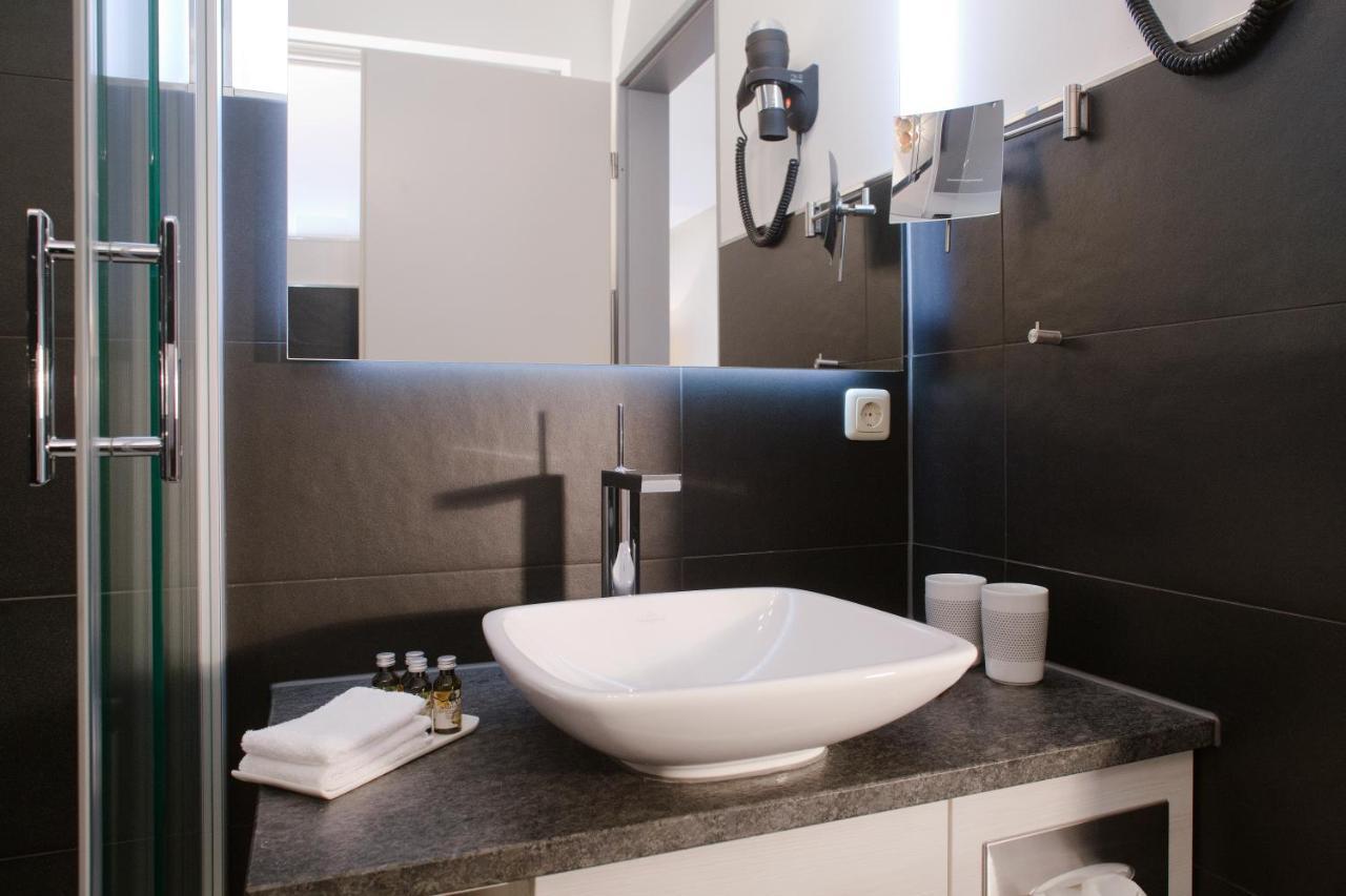 Hafenhotel Pommernyacht Ueckermünde Εξωτερικό φωτογραφία