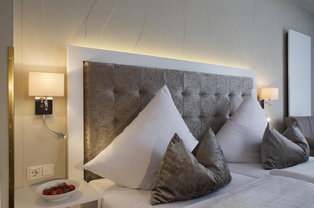 Hafenhotel Pommernyacht Ueckermünde Δωμάτιο φωτογραφία