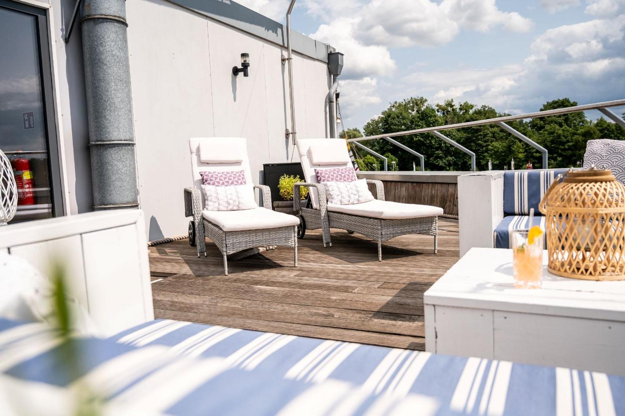 Hafenhotel Pommernyacht Ueckermünde Εξωτερικό φωτογραφία