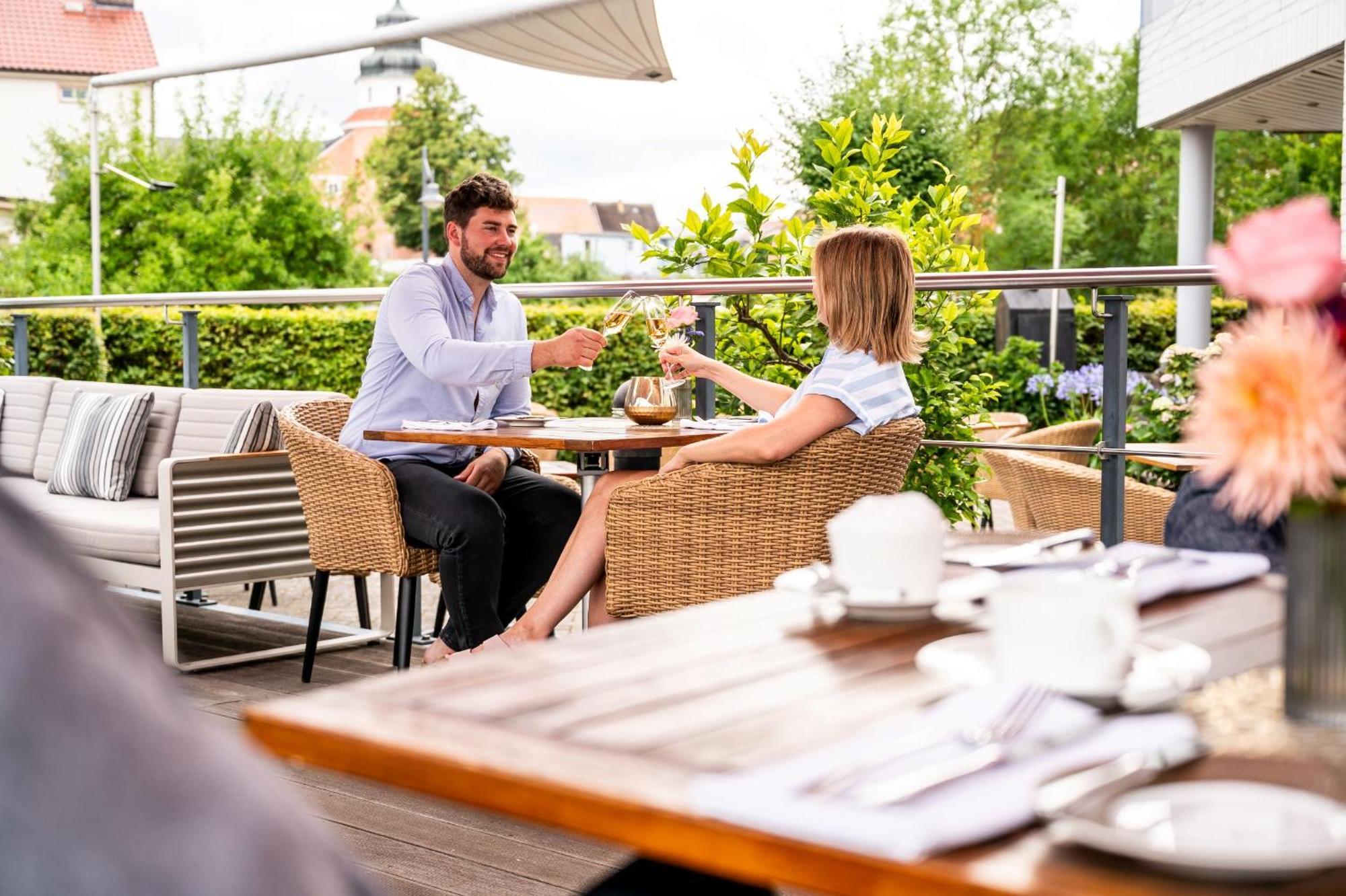 Hafenhotel Pommernyacht Ueckermünde Εξωτερικό φωτογραφία