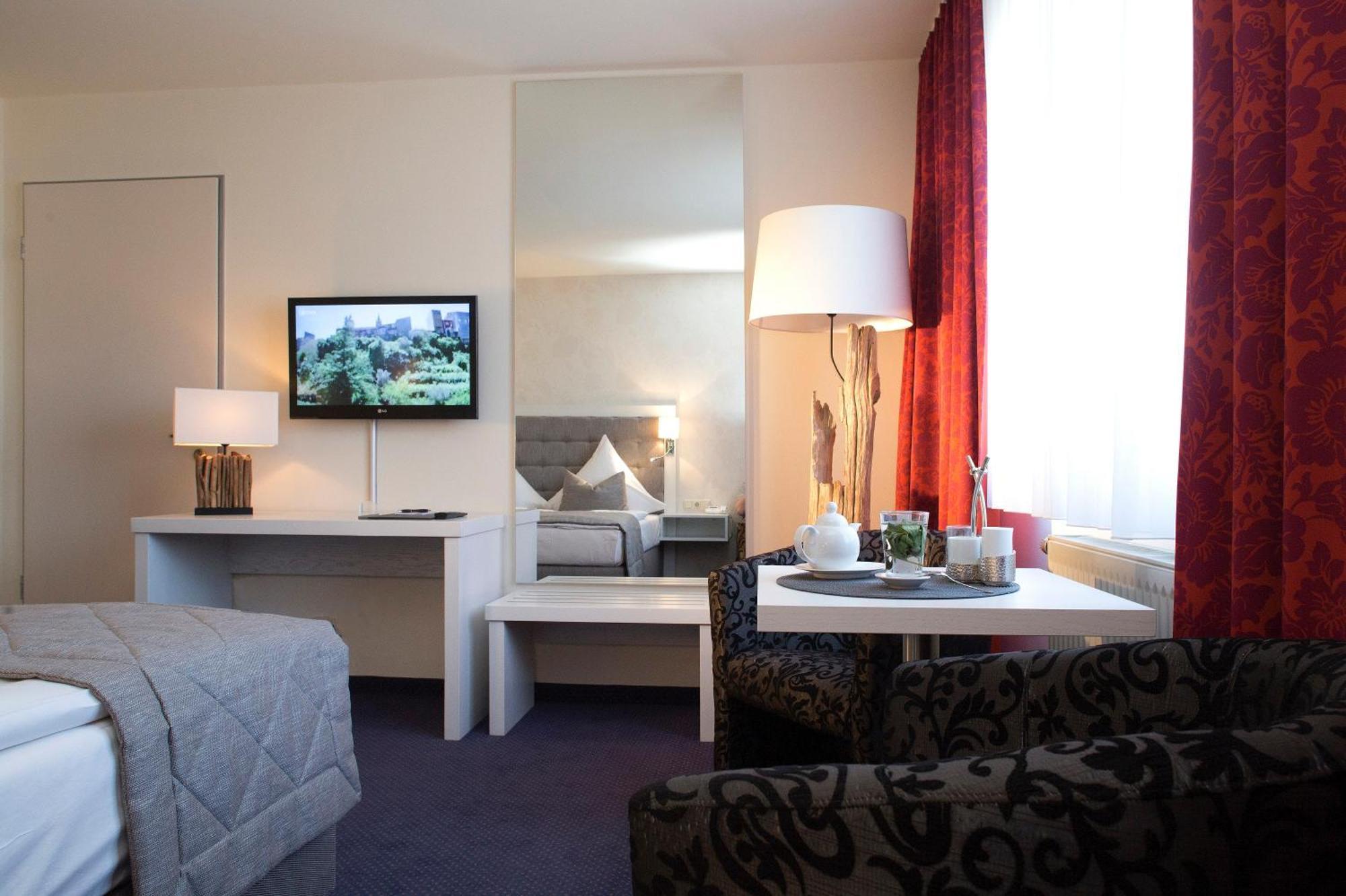 Hafenhotel Pommernyacht Ueckermünde Εξωτερικό φωτογραφία